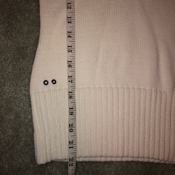 Converse cotton v-neck pullover sweater - Picture 9 of 9